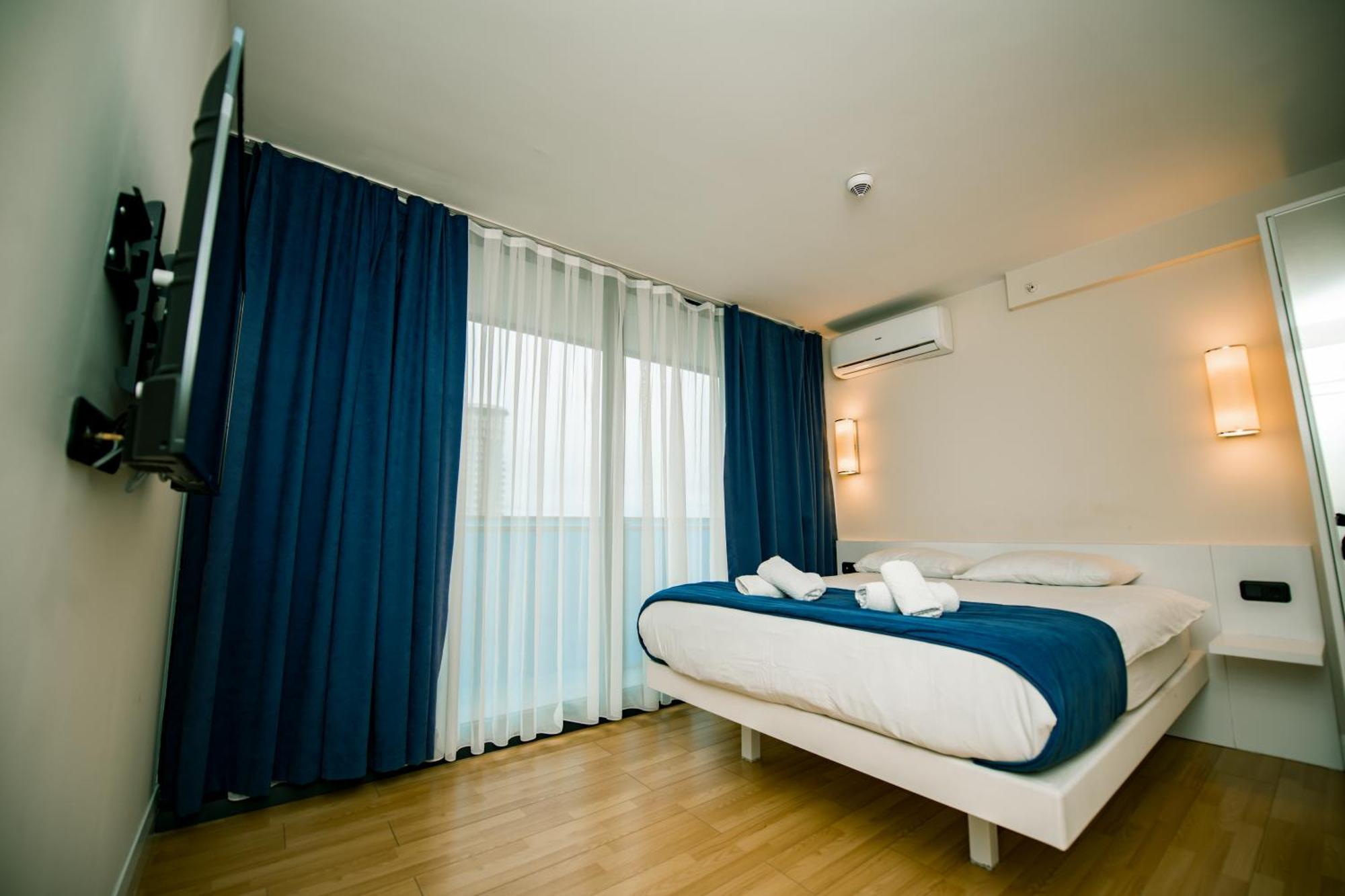 Sea View Apartments In Orbi City Batumi Exterior photo