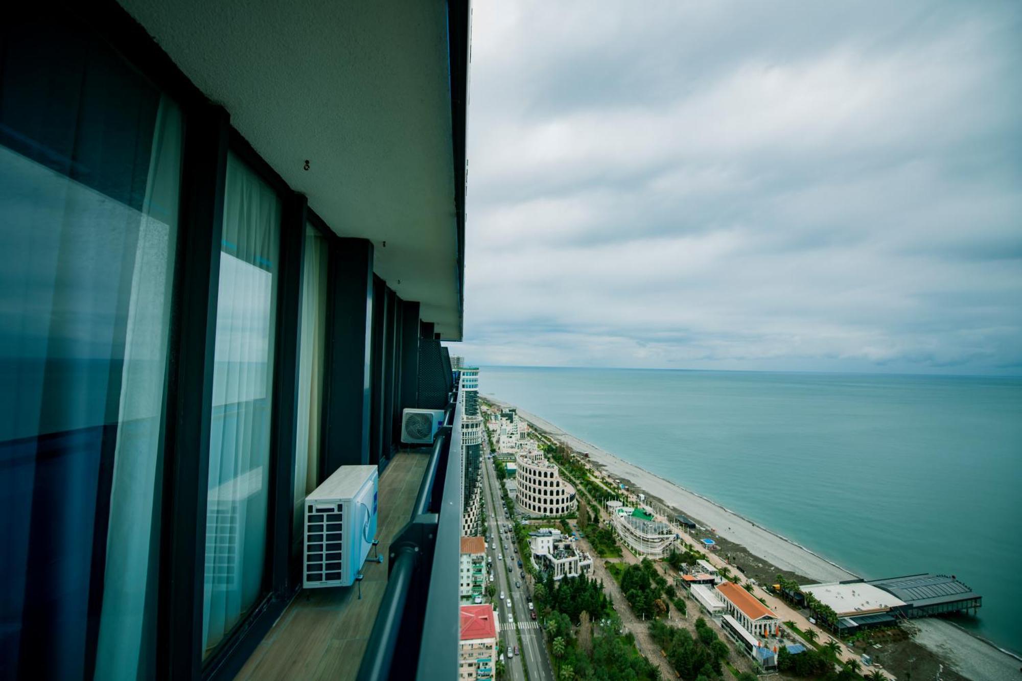 Sea View Apartments In Orbi City Batumi Exterior photo